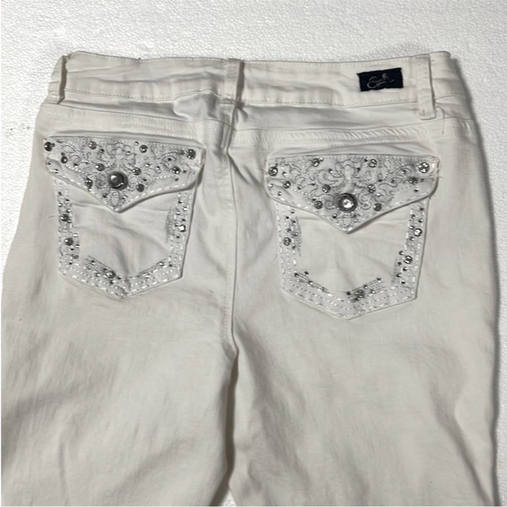 ⭐️ 2 for $15. Earl Jeans Women's White Embellished studded Denim stretch